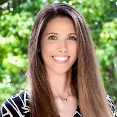 Headshot of Carly Warner